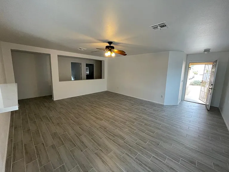 11755 W Corrine Dr — Photo 6