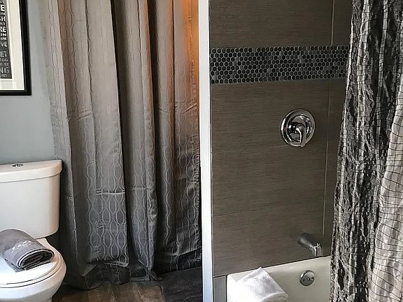 5th image of 361 Wyoming St APT 2