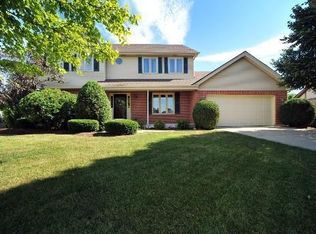10900 Chaucer Dr, Willow Springs, IL