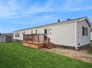 9 S Hawthorn Dr, Altoona, IA 50009