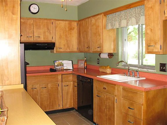 5th image of 4211 Wood Acre Dr