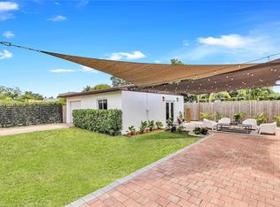 2801 SW 64th Ave #B, Miami, FL 33155