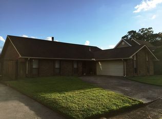 7308 Sheringham Dr, Harahan, LA 70123