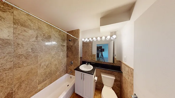 Rented by AZ REALTY NYC LLC | media 18