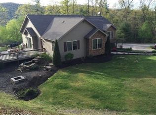 262 Munro Rd, Mill Hall, PA 17751