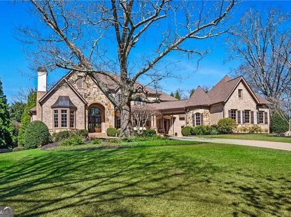 130 Manor Lake Ct, Milton, GA 30004