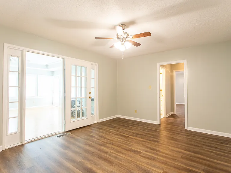 508 Georgia Ave — Photo 6