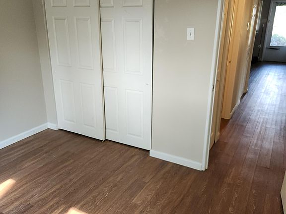 5th image of 825 Southwell Ln