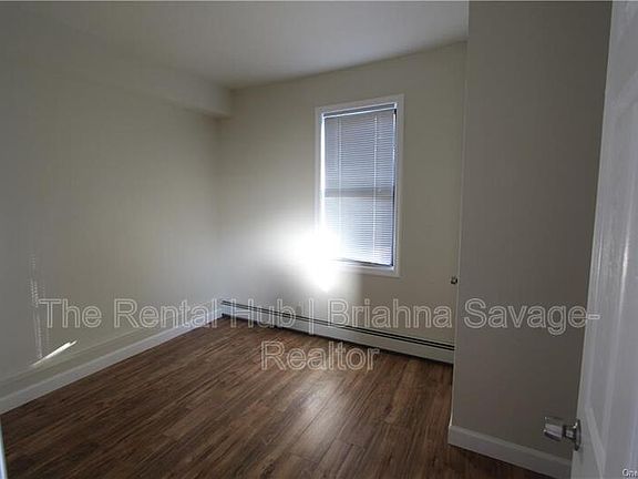 3rd image of 115 Southside Ave APT B4