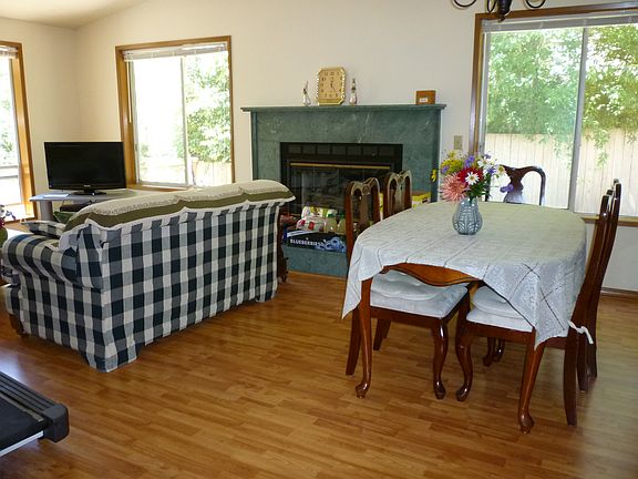 3rd image of 4226 S 146th St