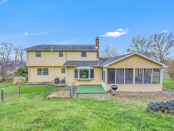 5th image of 108 Sturbridge Rd