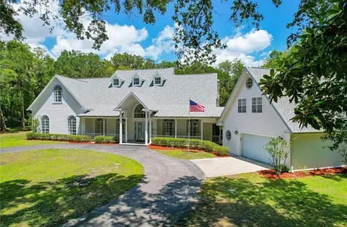 21033 Violet Rd Photo 1