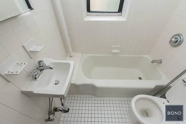 Rented by Bond New York | media 11