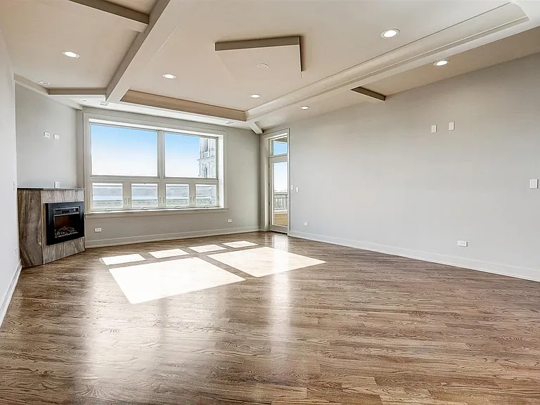 6349 S Woodlawn Ave #2C — Photo 3