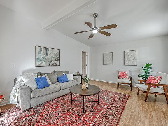 5th image of 233 N Pandora Dr