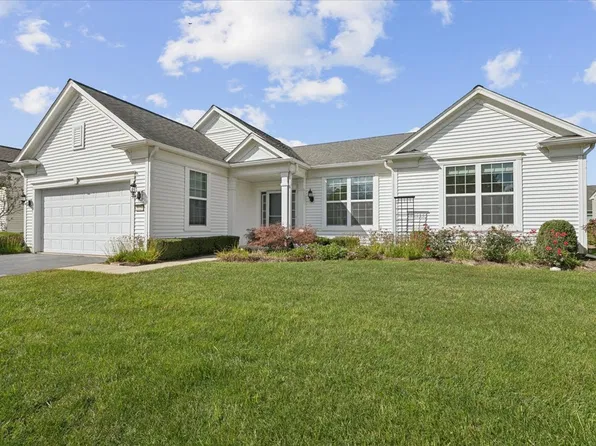 3228 Province Cir, Mundelein, IL 60060