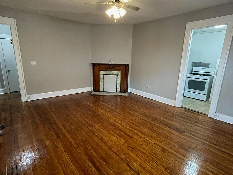 2905 Cottage Grove Ave #3 — Photo 6
