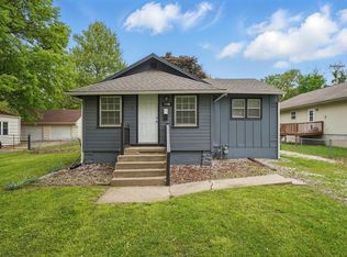 1008 Dewey St, Grandview, MO 64030
