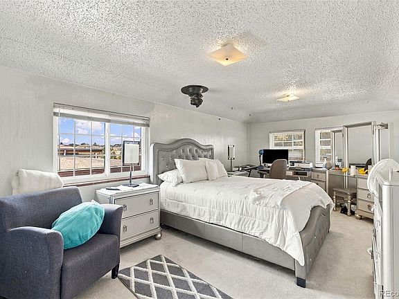 4th image of 6841 Irving Street