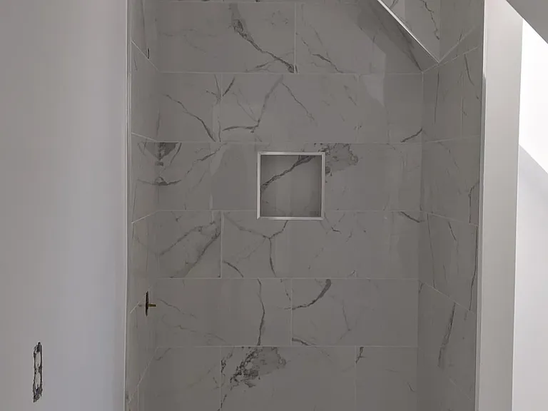 Light and bright new bathroom!