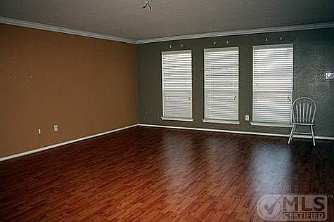 3rd image of 2821 Turtle Dove Ln