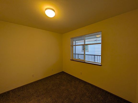 4th image of 4008 Northwest Ave #202