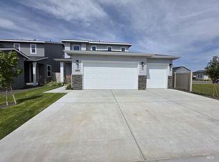 5886 W Parachute Dr, Meridian, ID 83646