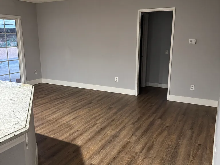 25290 Kalmia Ave — Photo 17