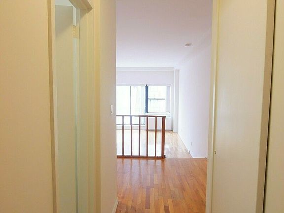 4th image of 334 E 74th St APT 5c