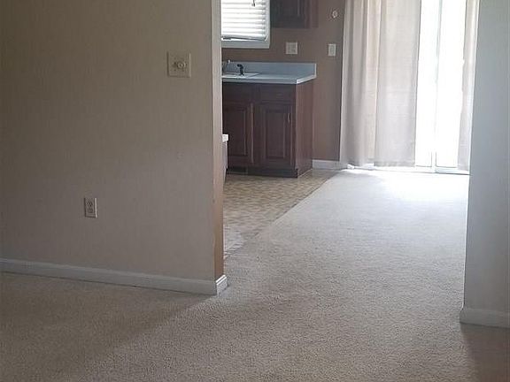 4th image of 512 Worthington Pl