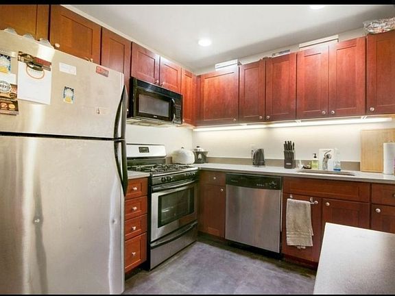 3rd image of 91 2nd Ave #1FRT