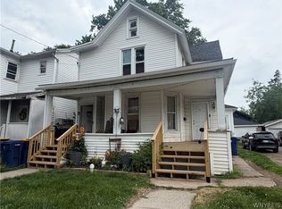 35 Orchard St, Lockport, NY 14094
