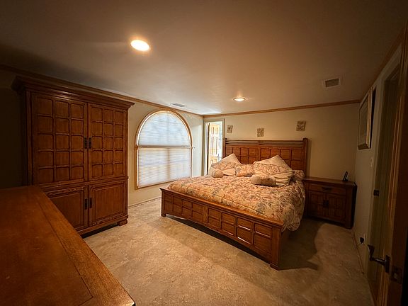 5th image of 60 Parkside Dr