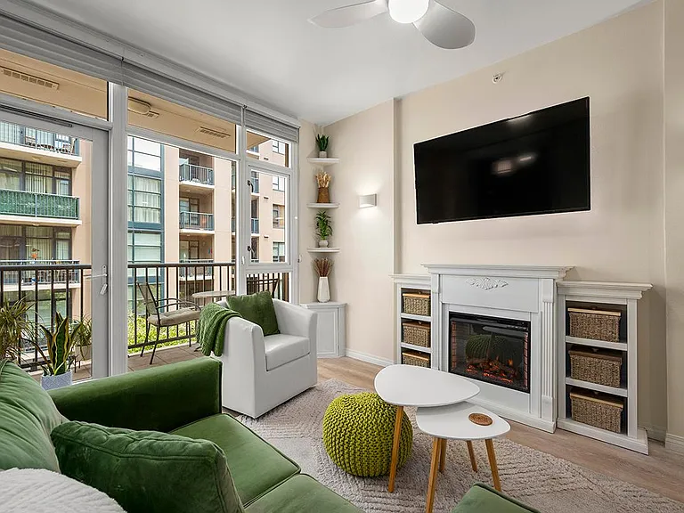 530 K St #408 — Photo 2