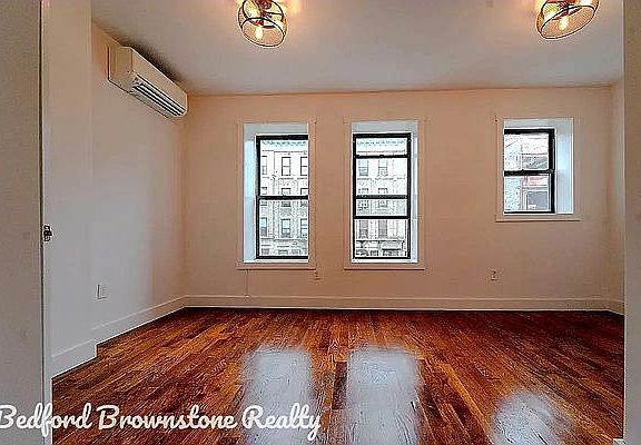 2nd image of 270 Sumpter St #2