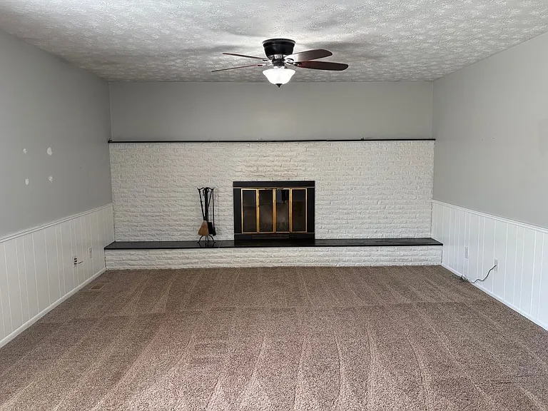 2087 Granada Dr — Photo 32