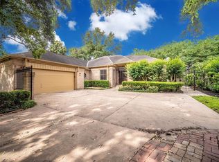 2206 Gentryside Dr, Houston, TX 77077