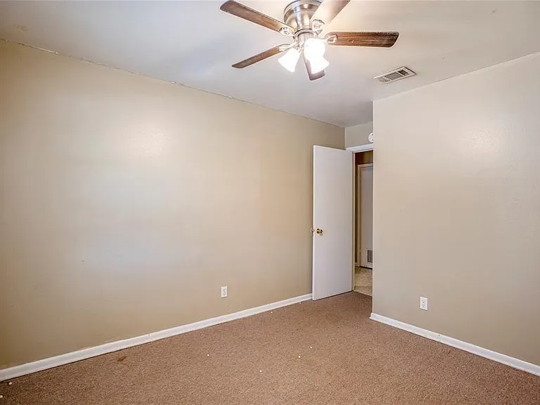 3534 Midwest Dr #B — Photo 6