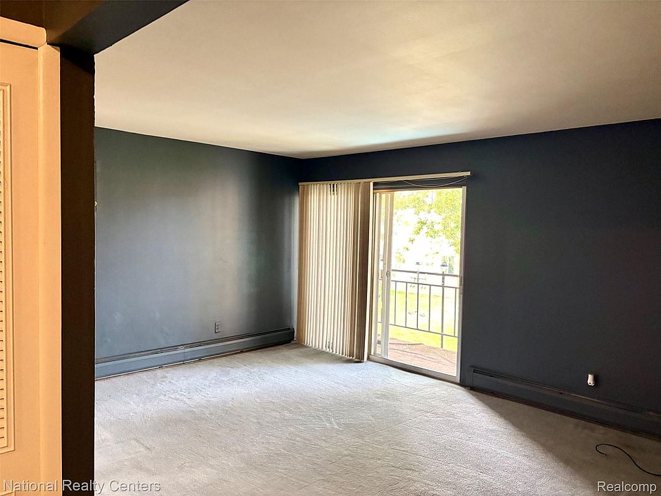 1669 Cass Lake Rd Unit D, photo 9