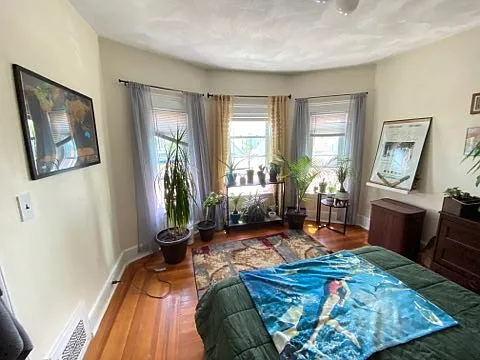 25 Jay St #2