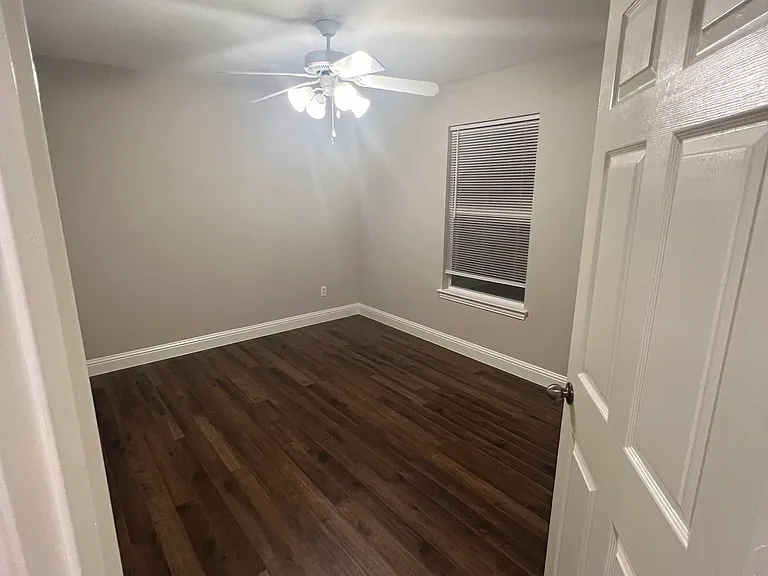 313 Timbercreek Ct — Photo 14