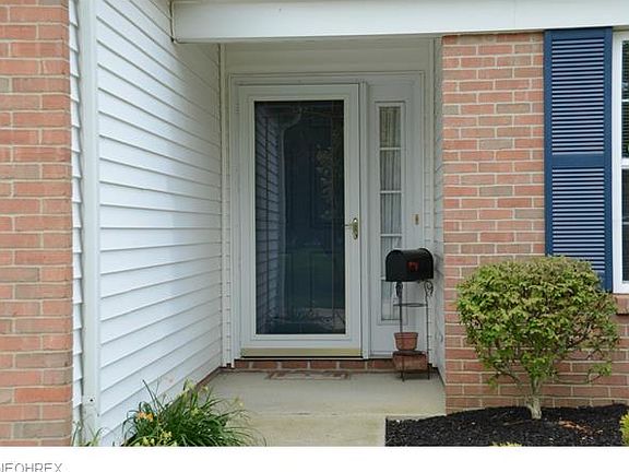 3rd image of 176 Marilyn Ln #32