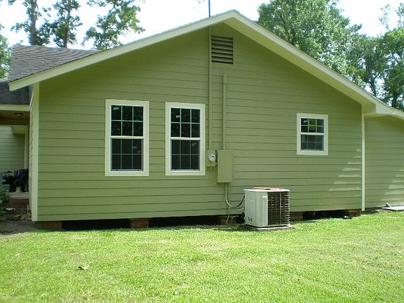 2nd image of 495 Belvedere Dr