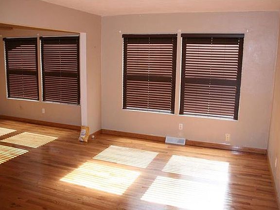 5th image of 72 Shirlwin Dr
