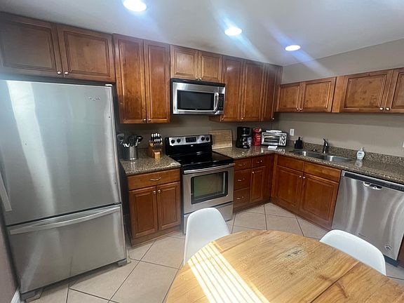 3rd image of 3300 General Pershing St