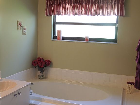 5th image of 17931 Bermuda Dunes Dr
