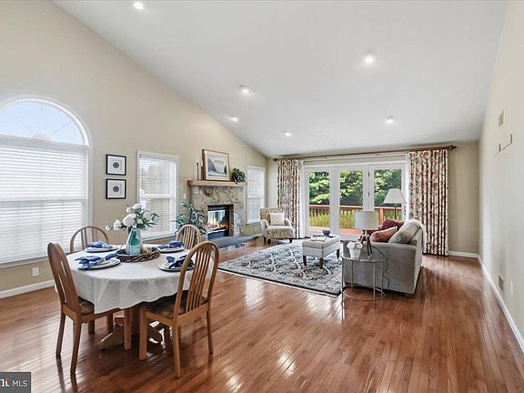 2nd image of 6 Parkside Dr