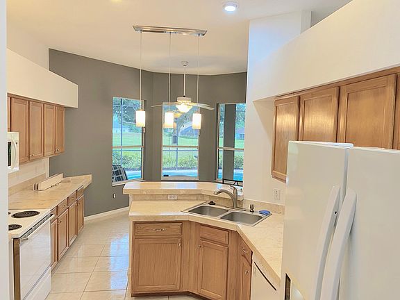 4th image of 10510 Eagles Bluff Ct