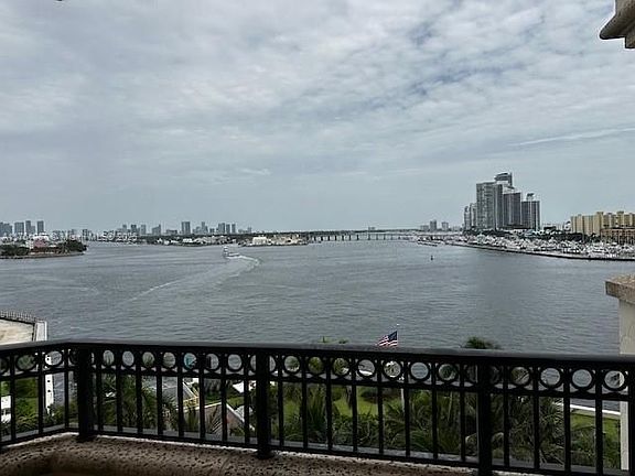 4th image of 6800 Fisher Island Dr #6871