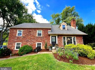 22 Salisbury Ln, Malvern, PA 19355